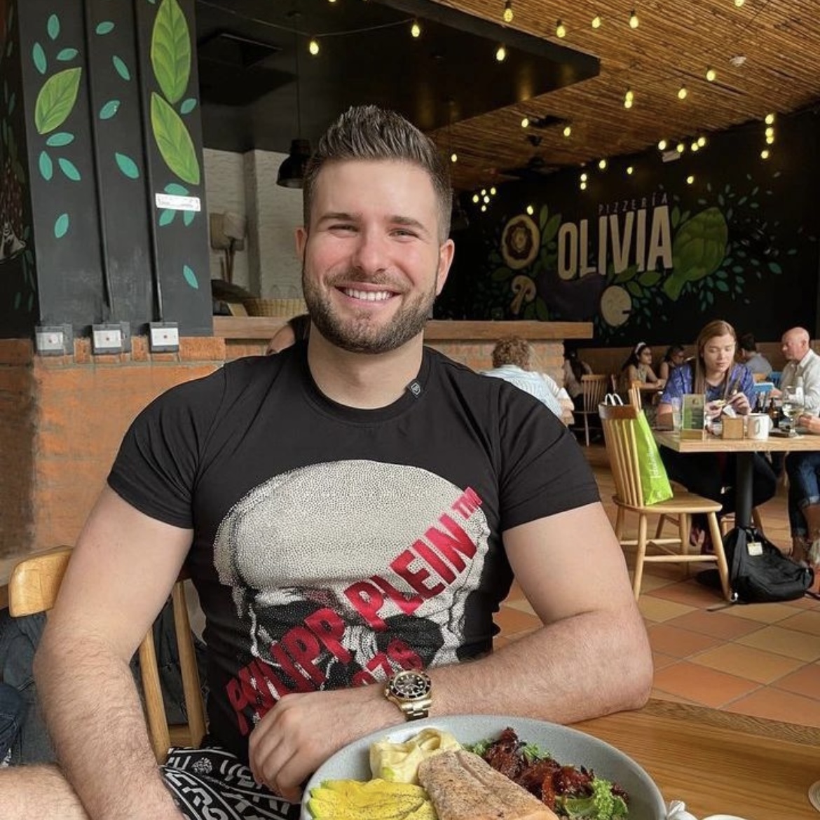 极风加速器用户james,很满意极风加速器